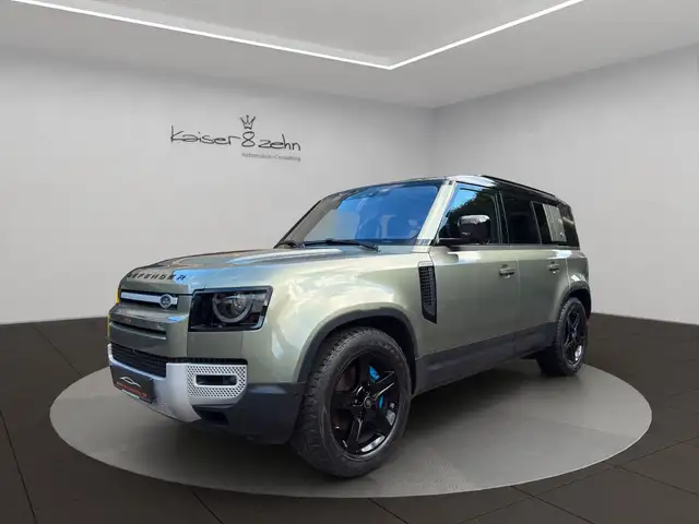 Land Rover Defender 110 main image