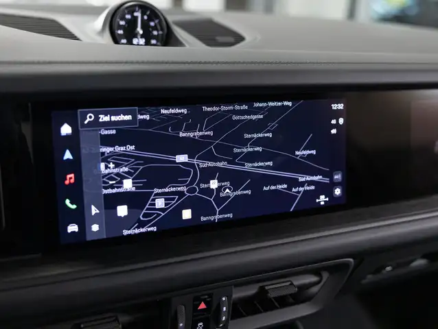 Porsche Cayenne E-Hybrid Coupé Black Edition Ansicht 31