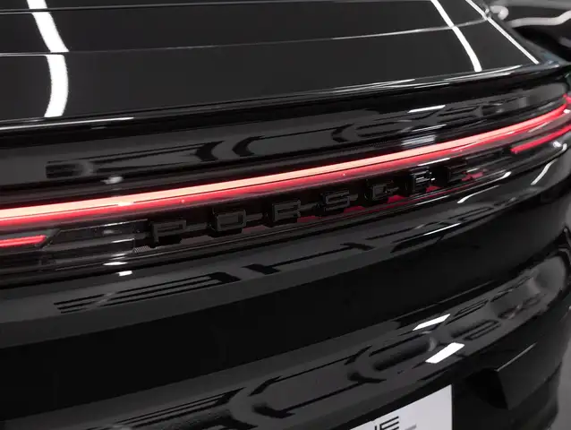 Porsche Cayenne E-Hybrid Coupé Black Edition Ansicht 48