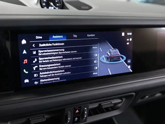 Porsche Cayenne E-Hybrid Coupé Black Edition Ansicht 26