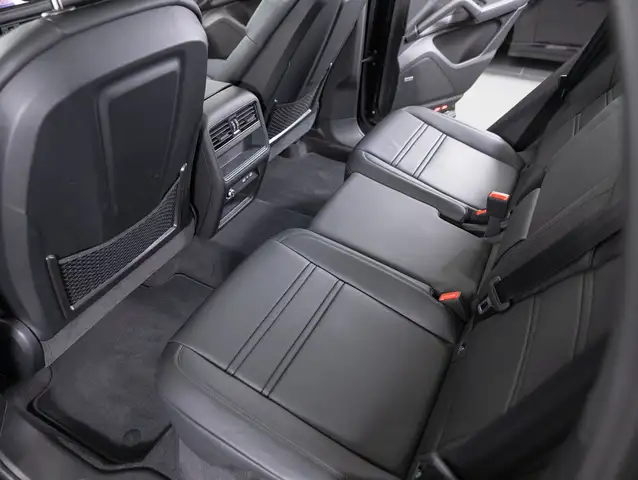 Porsche Cayenne E-Hybrid Coupé Black Edition Ansicht 38