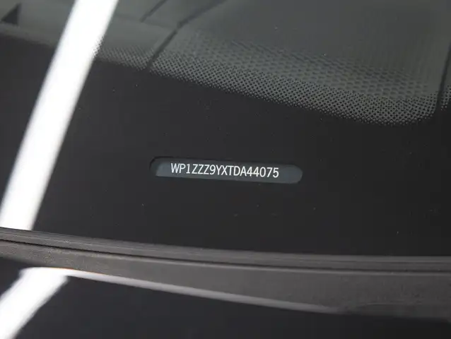 Porsche Cayenne E-Hybrid Coupé Black Edition Ansicht 42