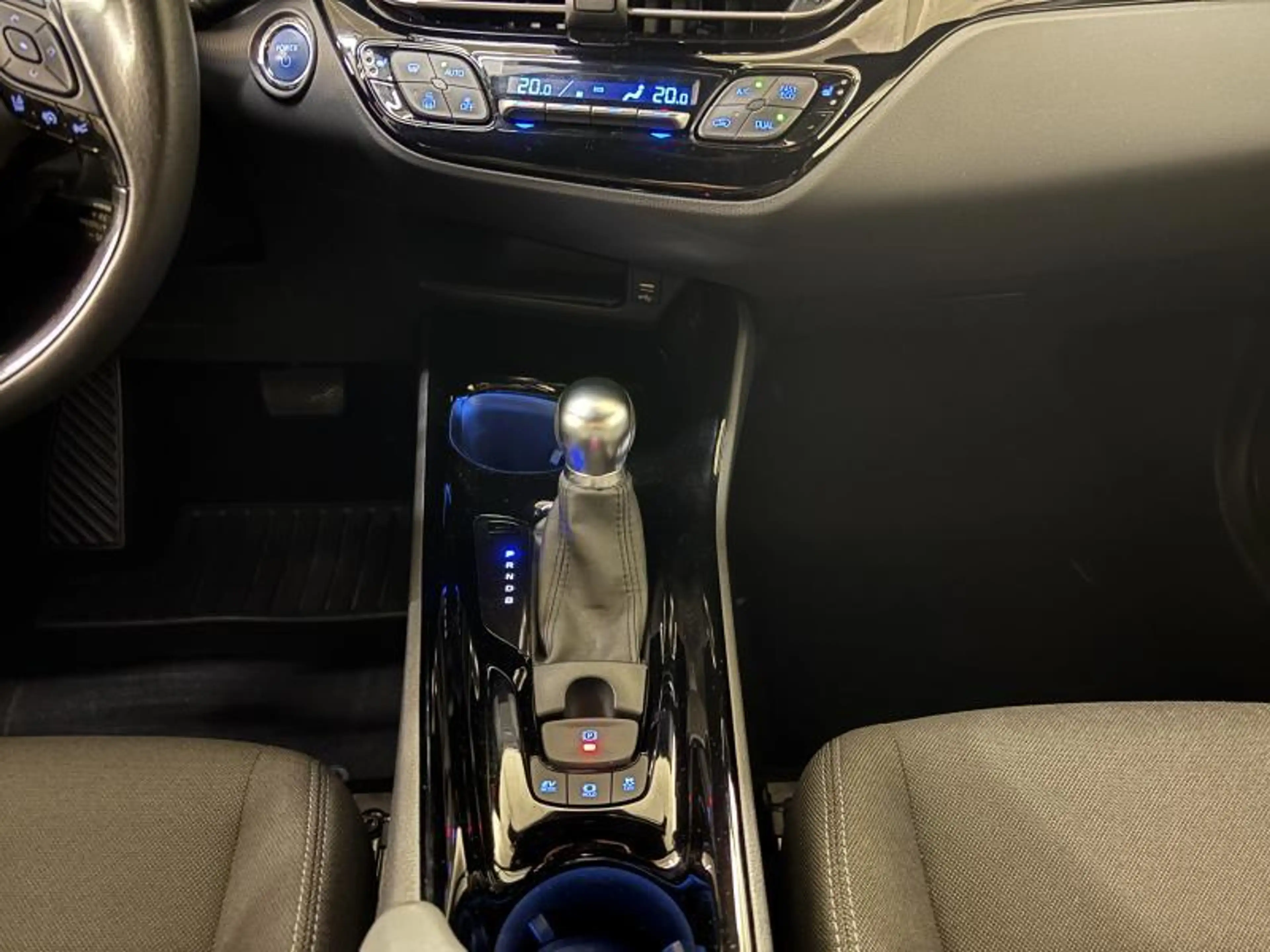 Toyota C-HR C-LUB — photo 14