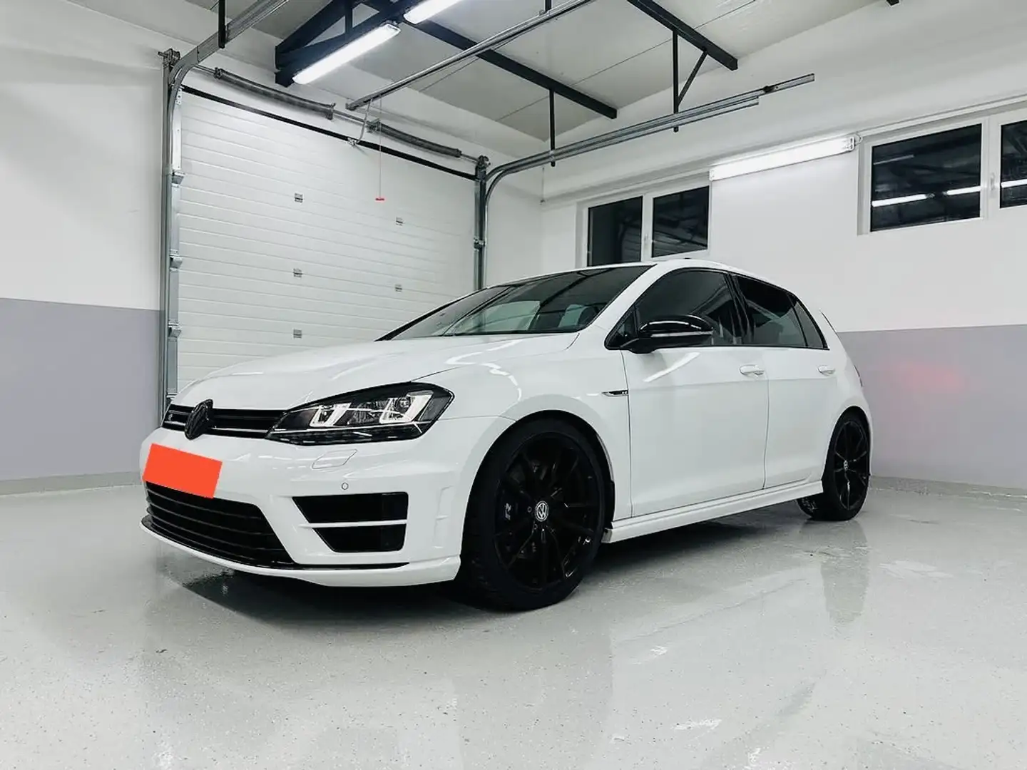 Volkswagen Golf R 2,0 TSI DSG - 2