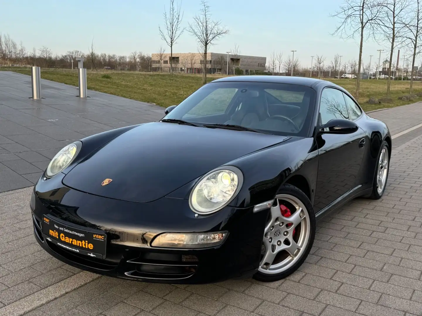 Porsche 997 Carrera 4 S Coupe/82TKM/LEDER/NAVI/XENON/GE Czarny - 1
