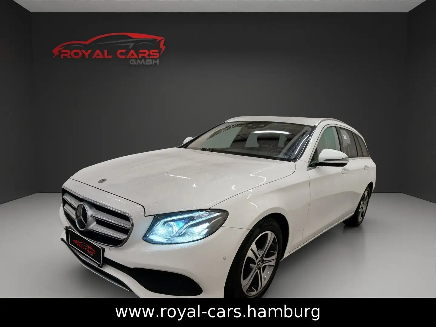 Mercedes-Benz E 220 d 4Matic NAVI*LEDER*CAM*LED*SHZ*BURMESTER! Weiß - 1