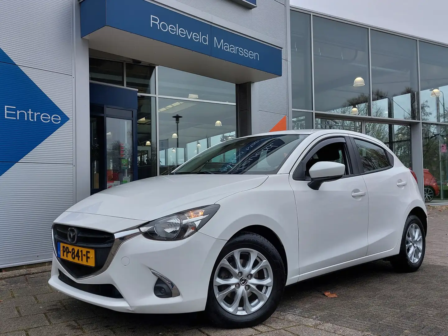 Mazda 2 1.5 Skyactiv-G 90pk Dynamic | 1ste Eigenaar + Orig Wit - 1