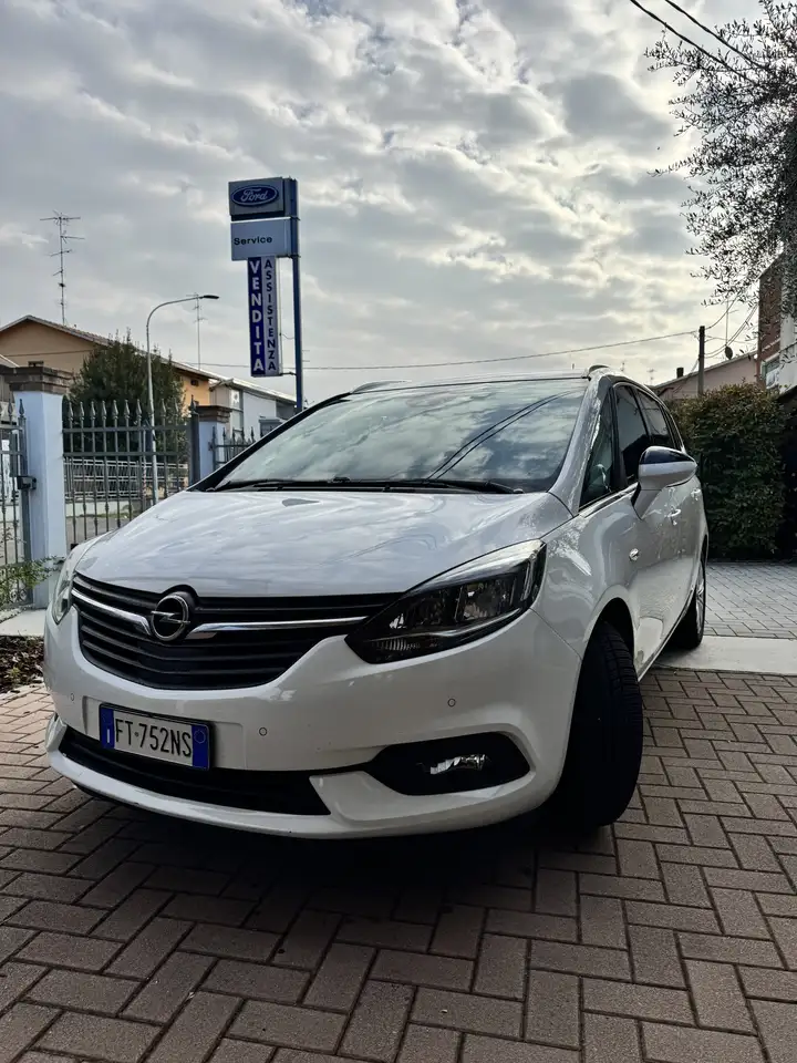 Opel Zafira Tourer