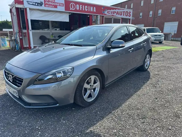 Volvo V40 D2 Kinetic Aut. 115