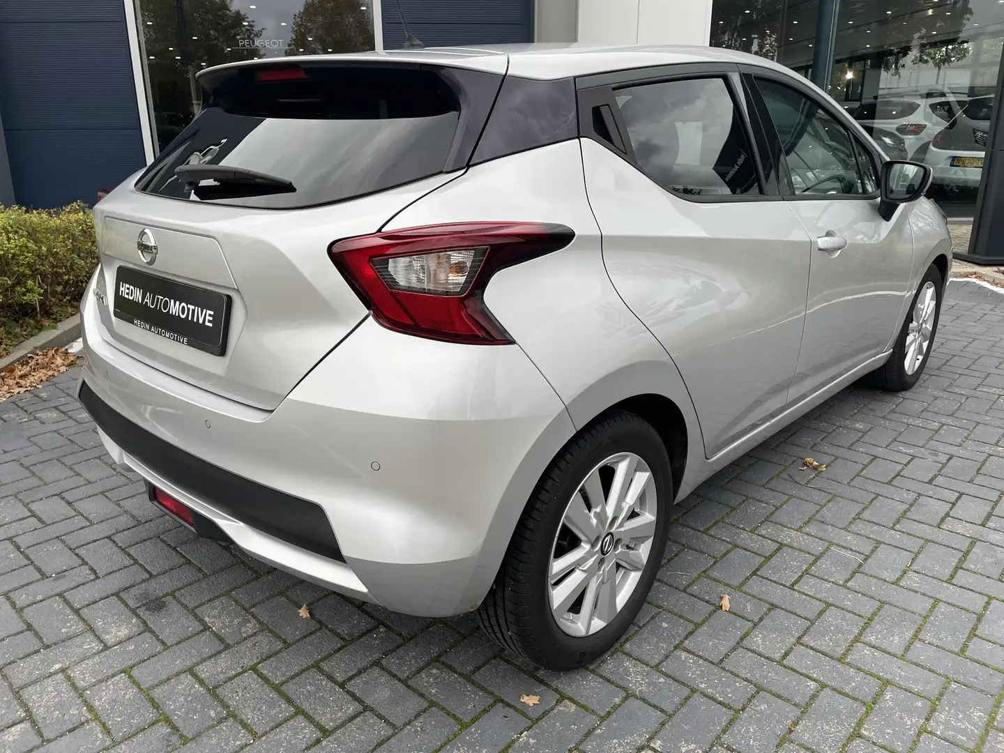 Nissan Micra IG-T N-Connecta Automaat | Navigatie | Camera | 1e Gris - 2