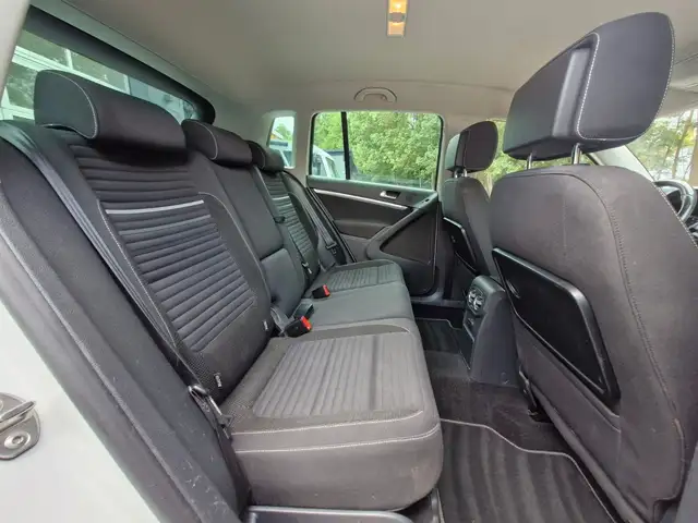 Volkswagen Tiguan view 13