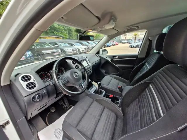 Volkswagen Tiguan view 9