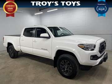 SR5 | 4WD | APPLE CARPLAY/ANDROID AUTO |