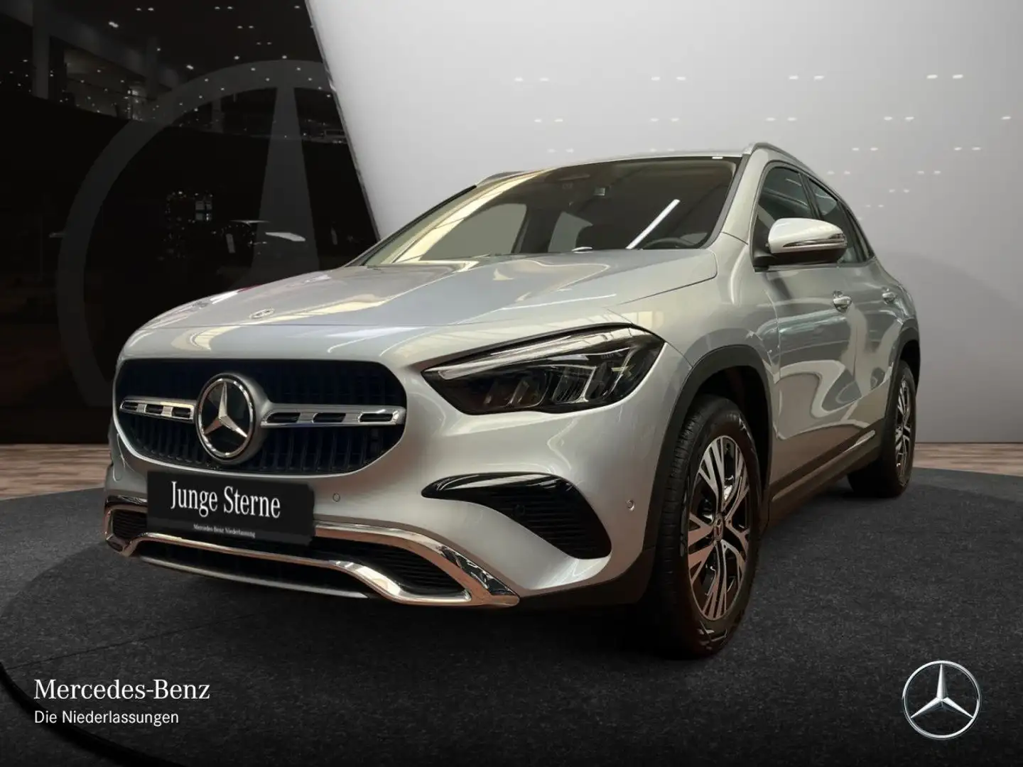 Mercedes-Benz GLA 180 PROGRESSIVE+LED+KAMERA+TOTW+7G Silber - 2