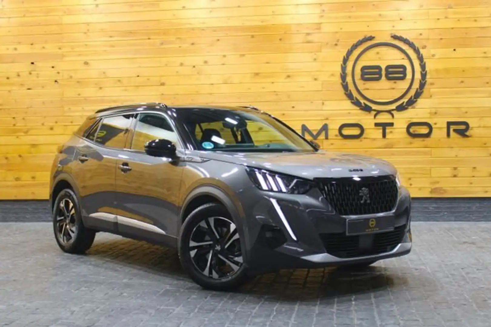 Peugeot 2008 1.5BlueHDi S&S GT EAT8 130 Grau - 1