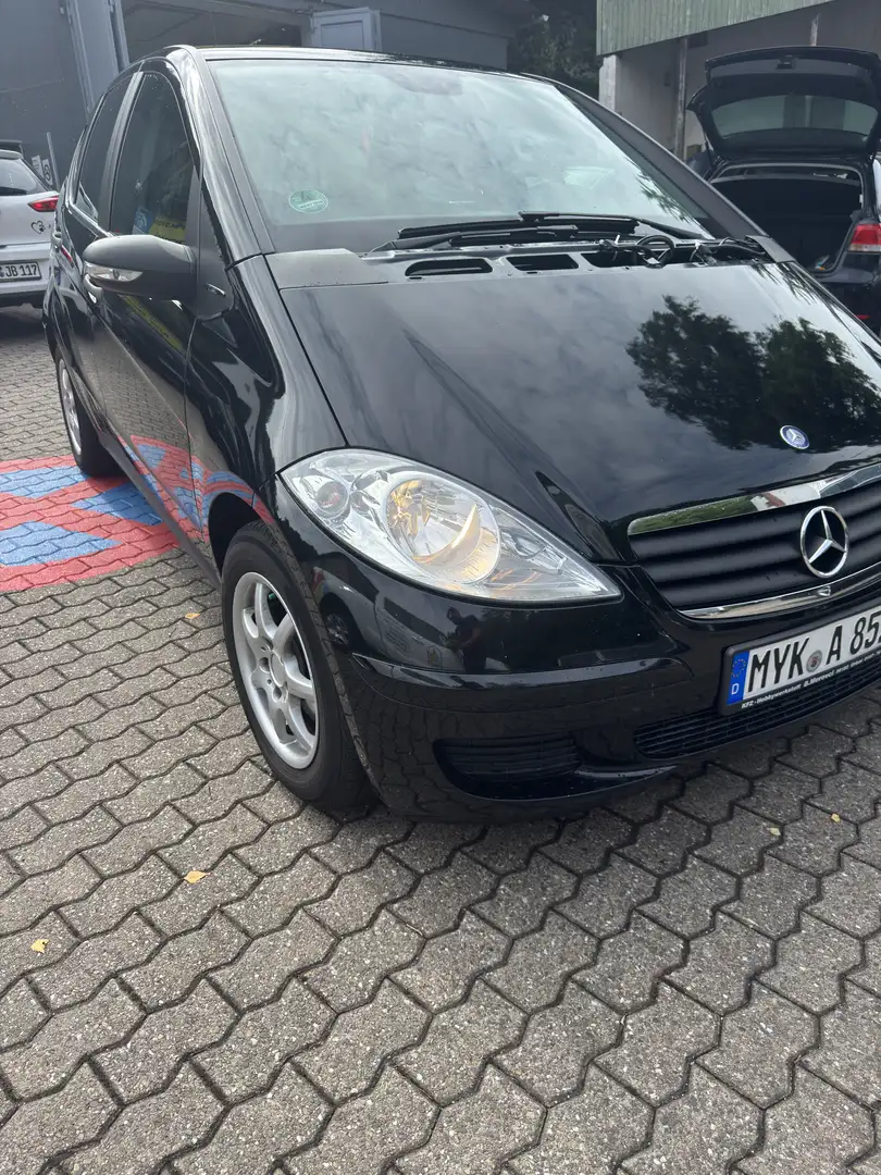 Mercedes-Benz A 150 Classic Schwarz - 2