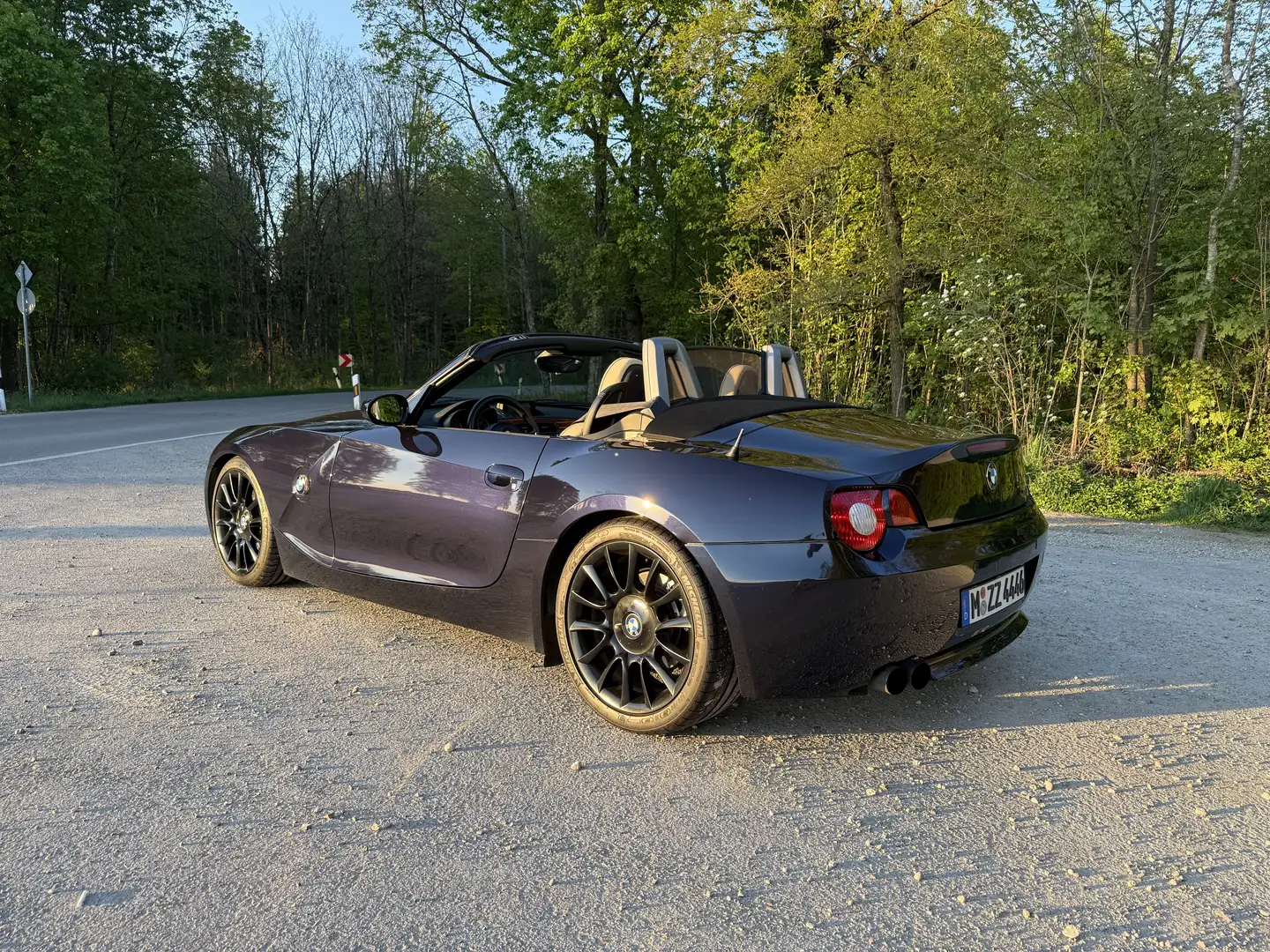 BMW Z4 3.0i - Individual Maritim Komposition Blau - 2
