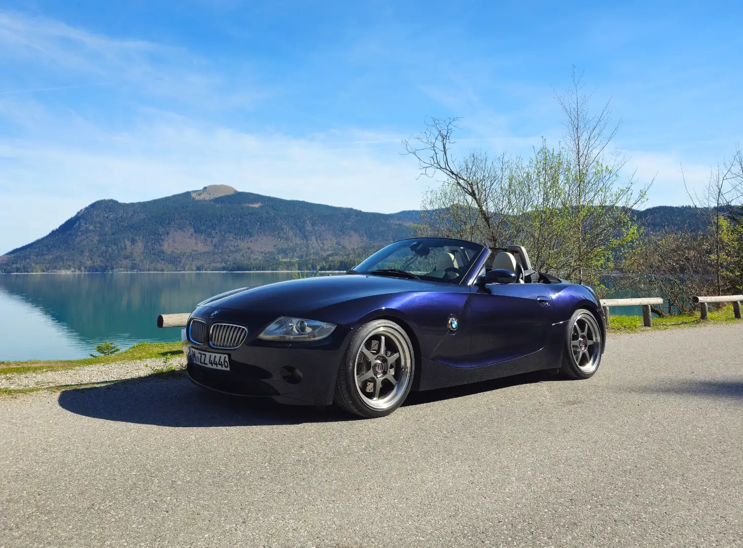 BMW Z4 3.0i - Individual Maritim Komposition Blau - 1