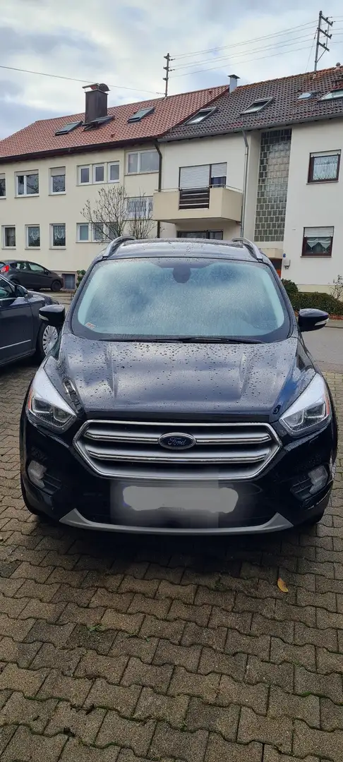 Ford Kuga Titanium Schwarz - 1