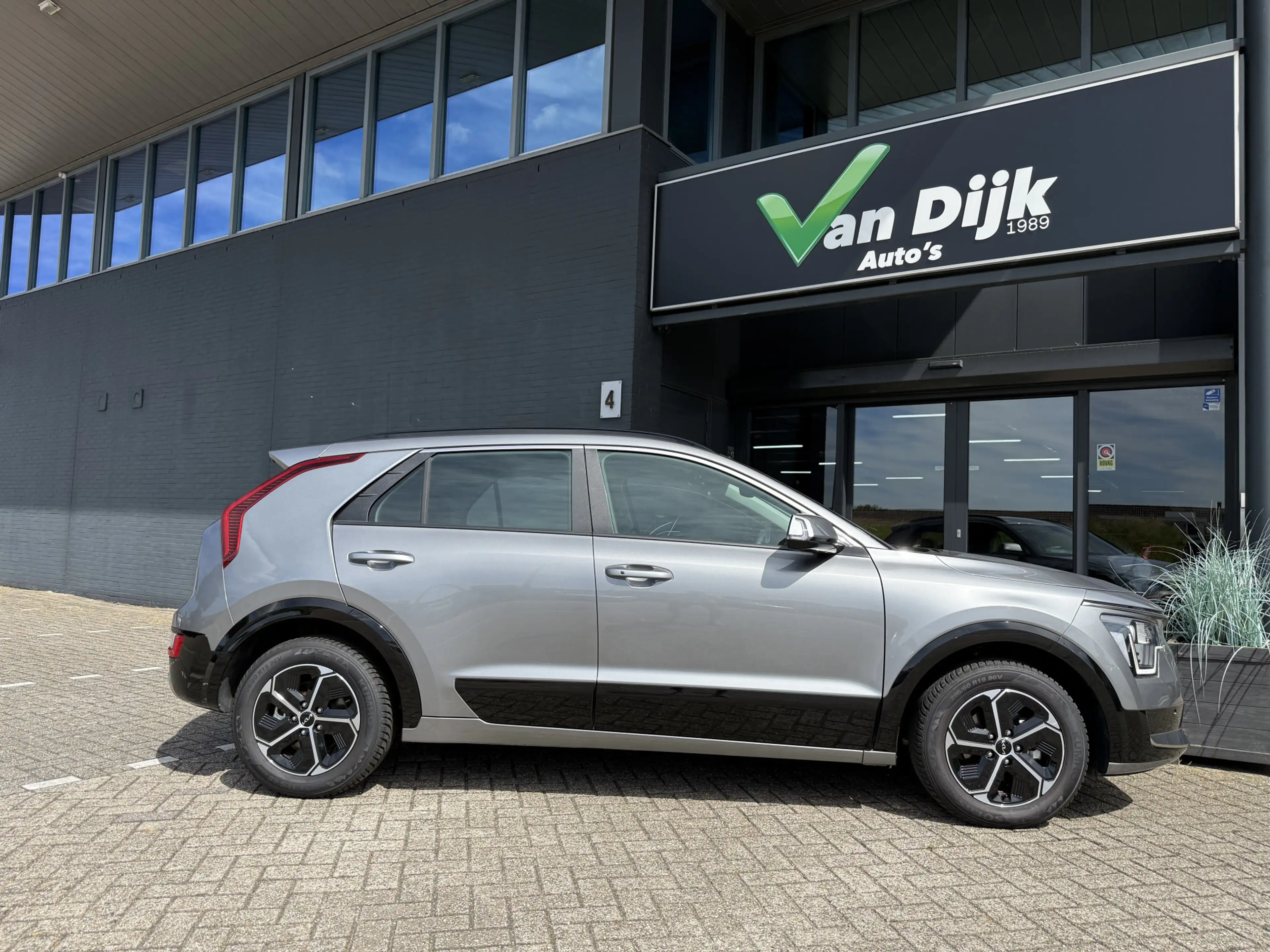 Kia Niro 1.6 GDi Hybrid DynamicLine Navi Camera Pdc — photo 4