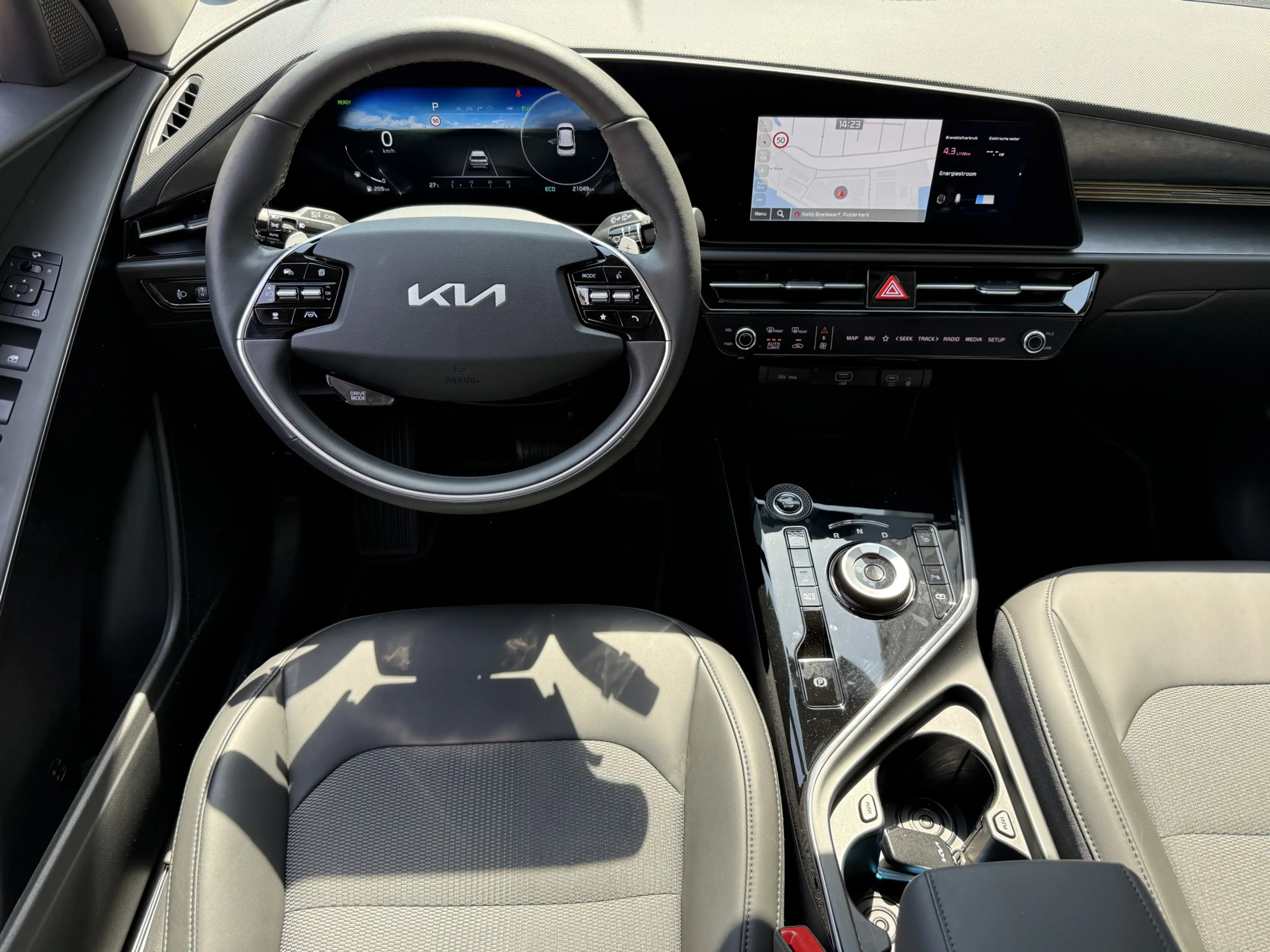 Kia Niro 1.6 GDi Hybrid DynamicLine Navi Camera Pdc — photo 14