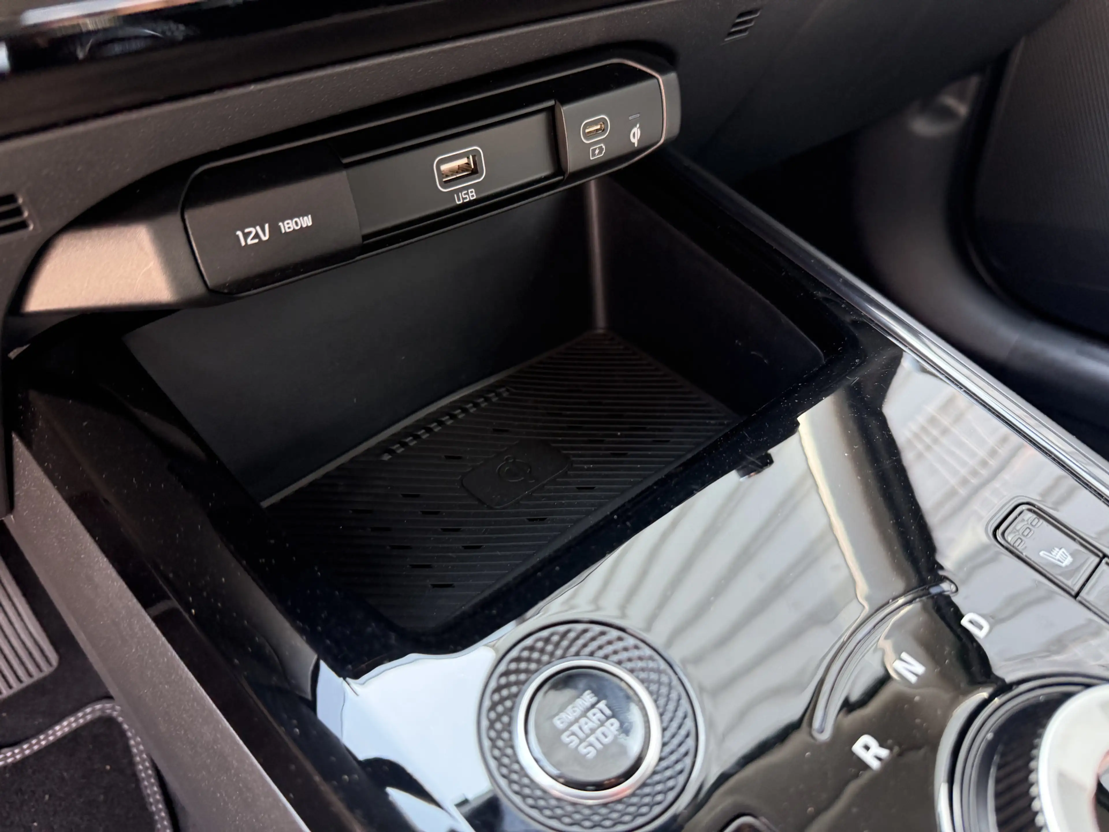 Kia Niro 1.6 GDi Hybrid DynamicLine Navi Camera Pdc — photo 18