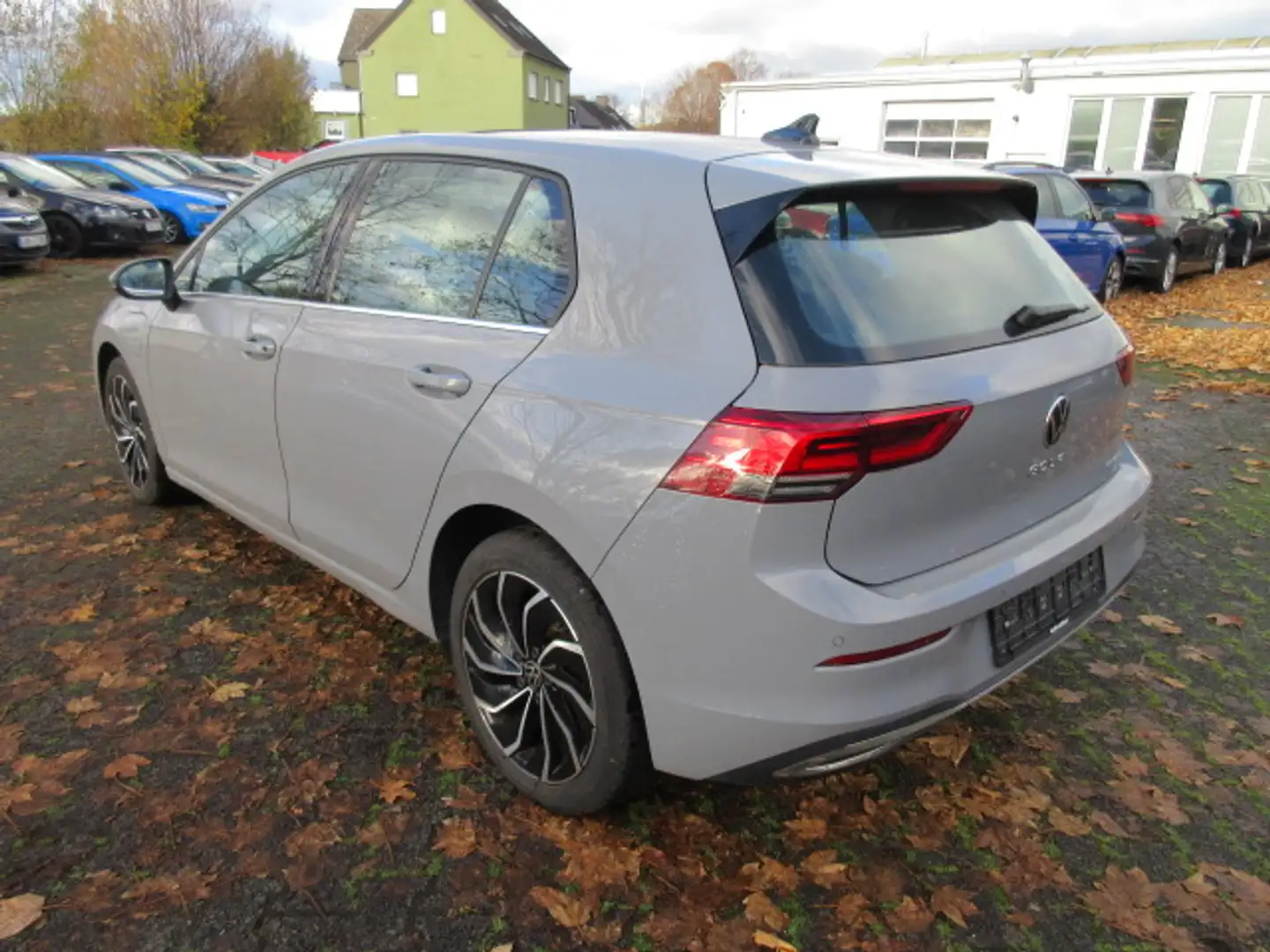 Volkswagen Golf Style 1.4 eHYBRID DSG NAVI PANORAMA ACC LED ALU APS SITZHEIZUNG CLIMATRONIC Grau - 2