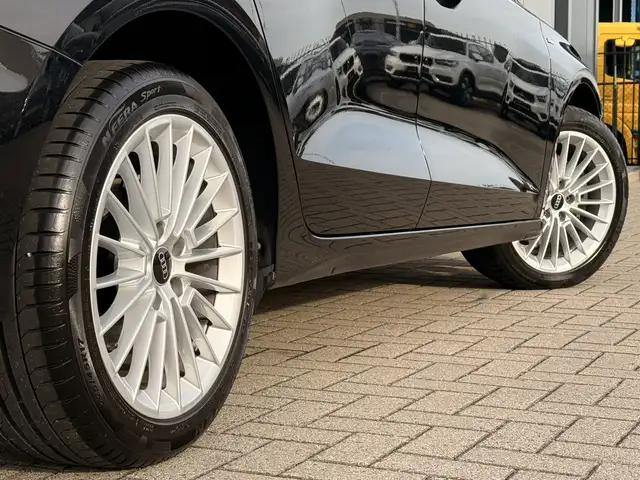 Audi A3 view 12