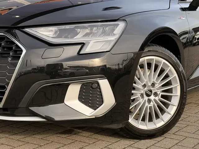 Audi A3 view 4