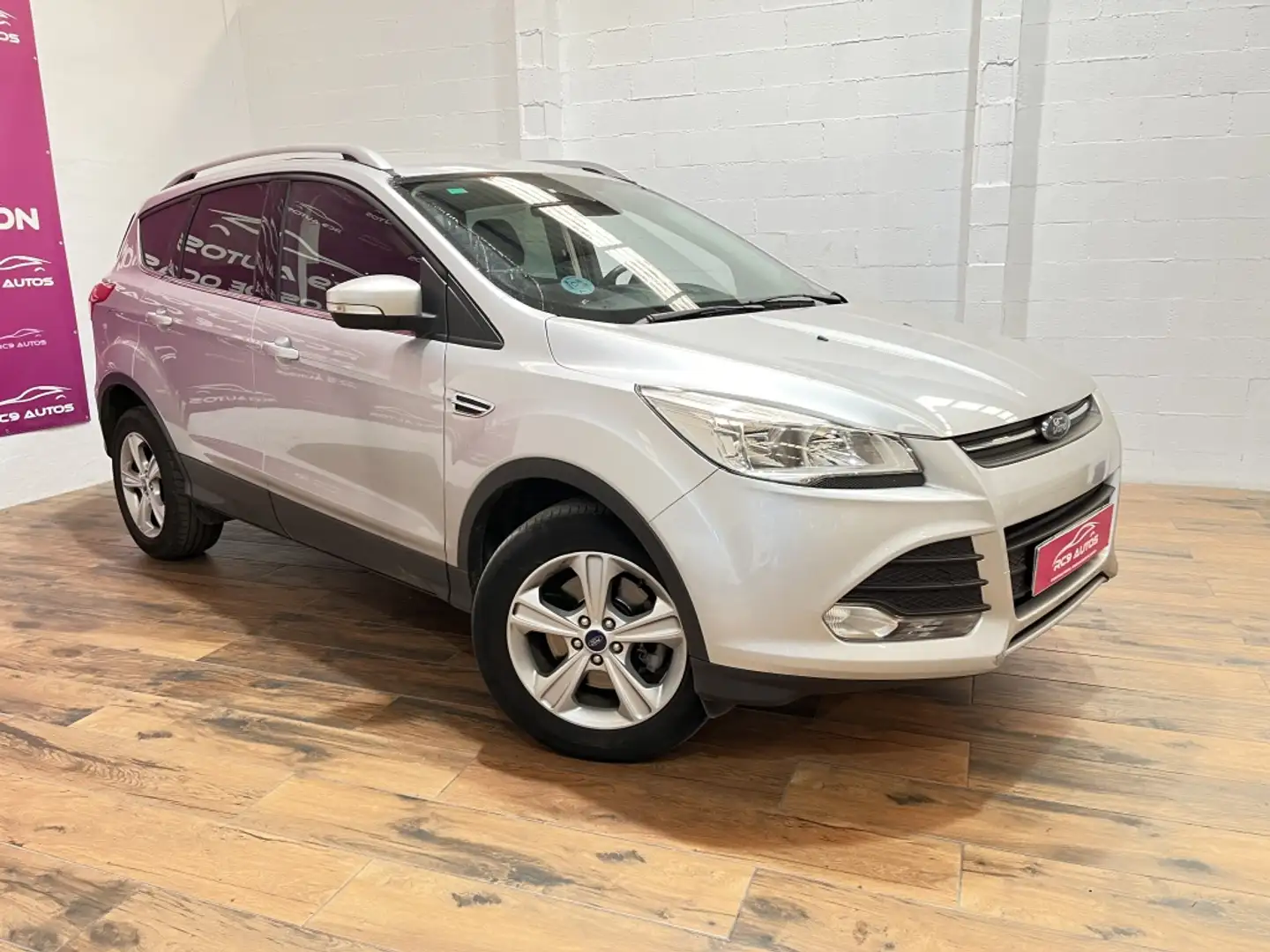 Ford Kuga 1.5TDCi Auto S&S Business 4x2 120 Gris - 1