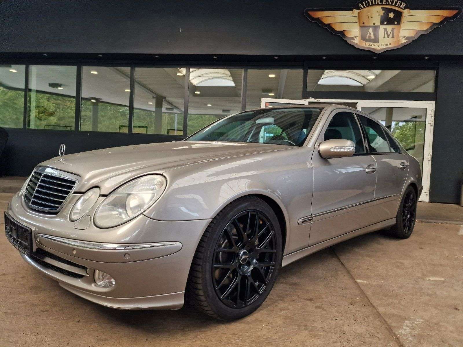 Second hand Mercedes Benz E-Class 500