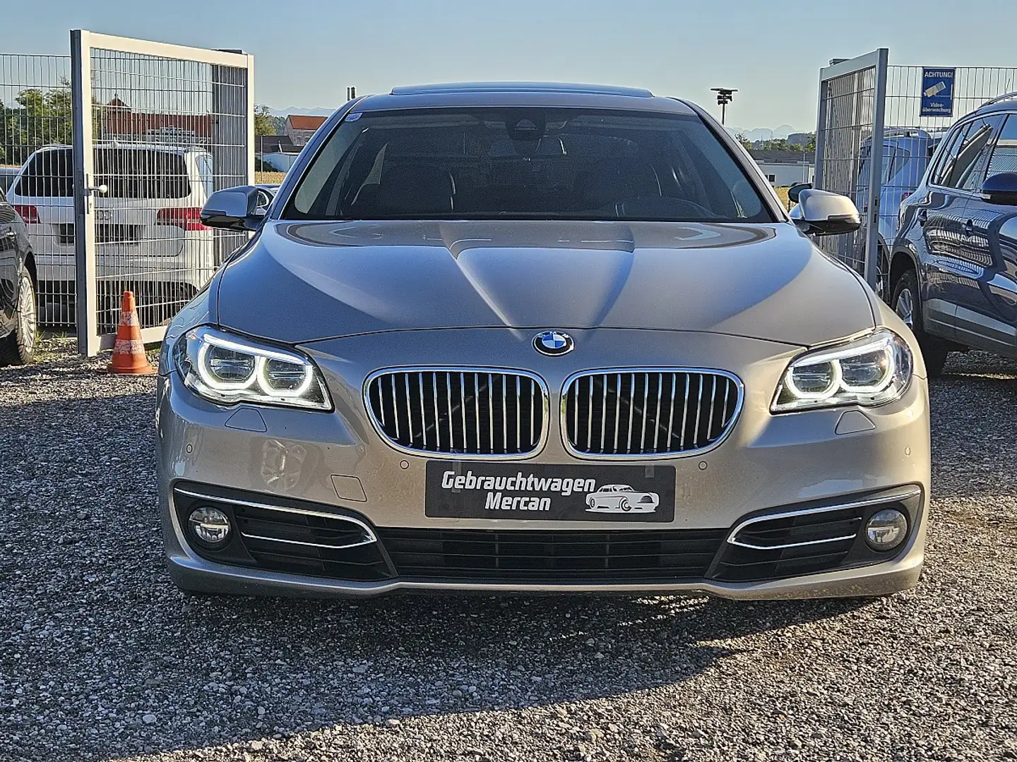 BMW 530 d xDrive Aut. Gris - 2