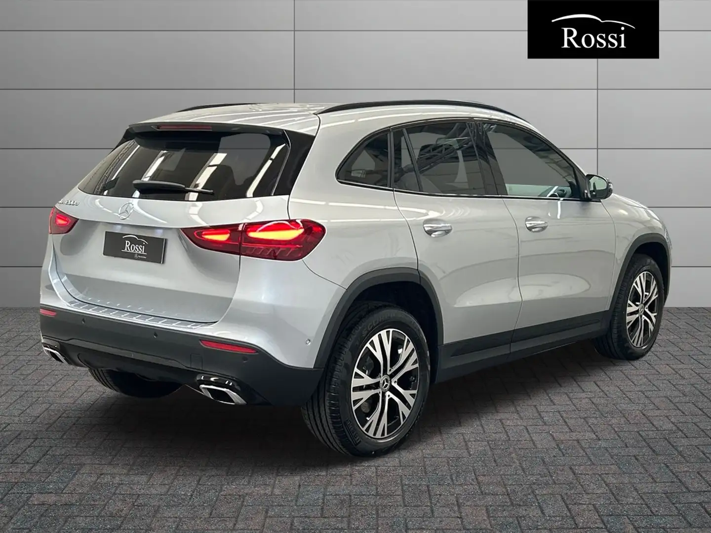 Mercedes-Benz GLA 200 d Automatic Argento - 2