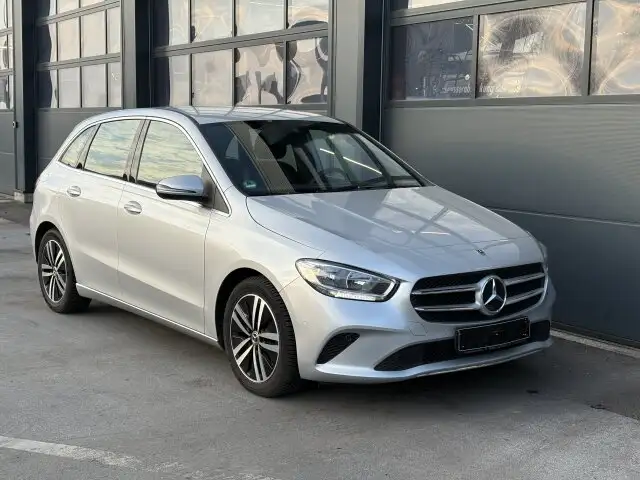 Mercedes-Benz B 180 B 180 Progressive AHK Kamera MBUX Navi Plus DAB