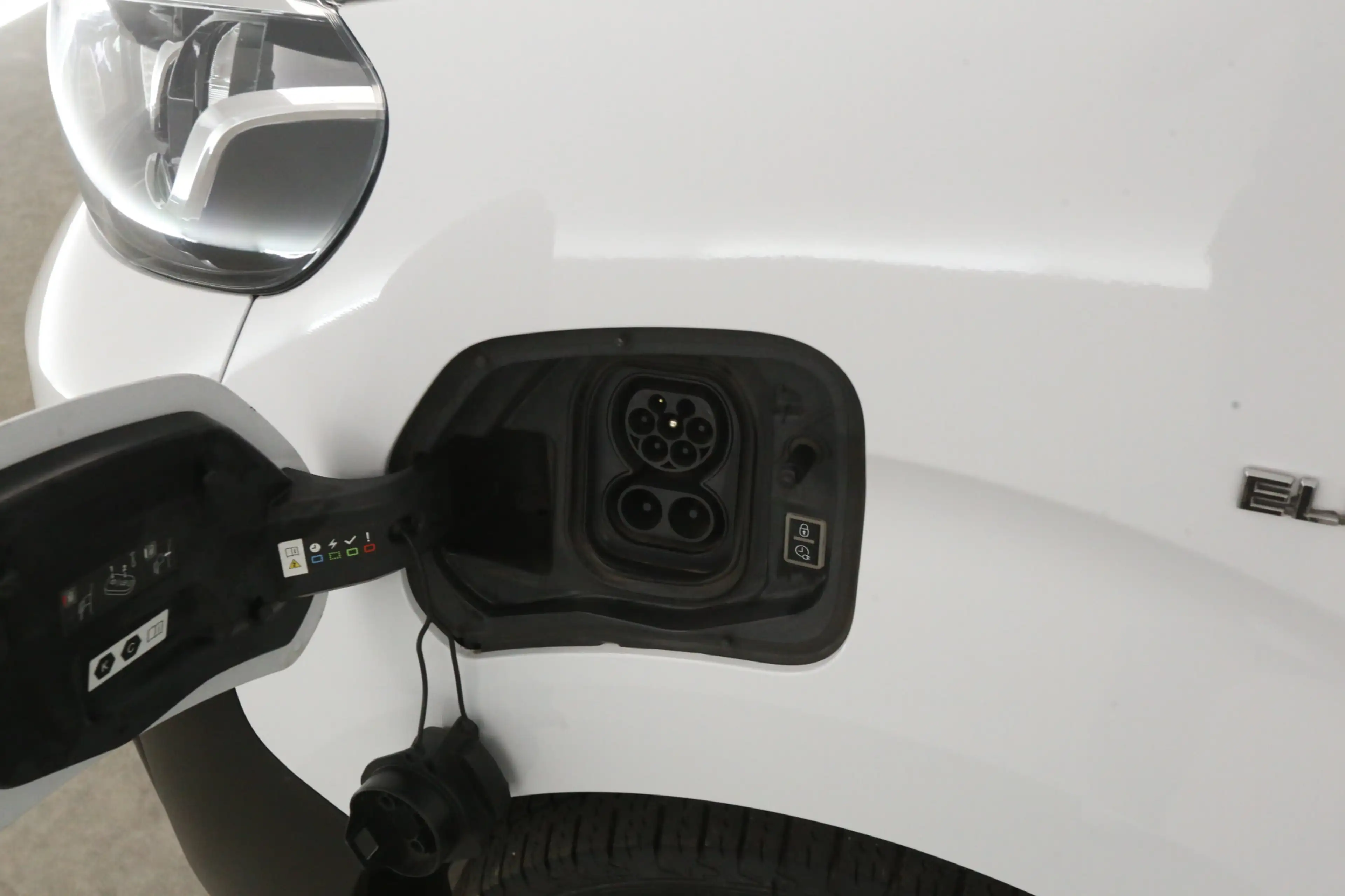 Toyota Proace Elektrisch 75 kWh L2H1 | Snelladen | SOH 93% | Air — photo 10