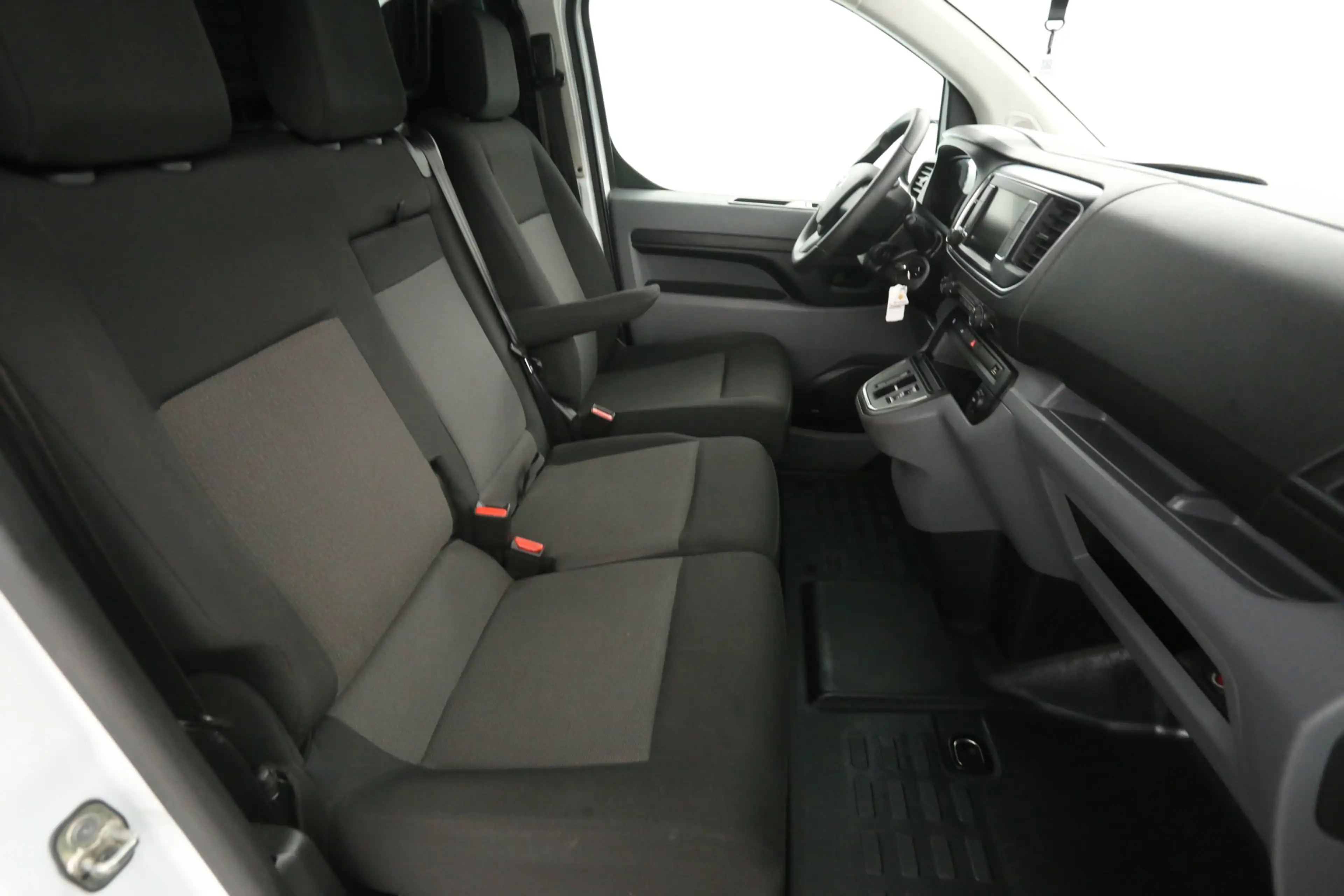 Toyota Proace Elektrisch 75 kWh L2H1 | Snelladen | SOH 93% | Air — photo 11