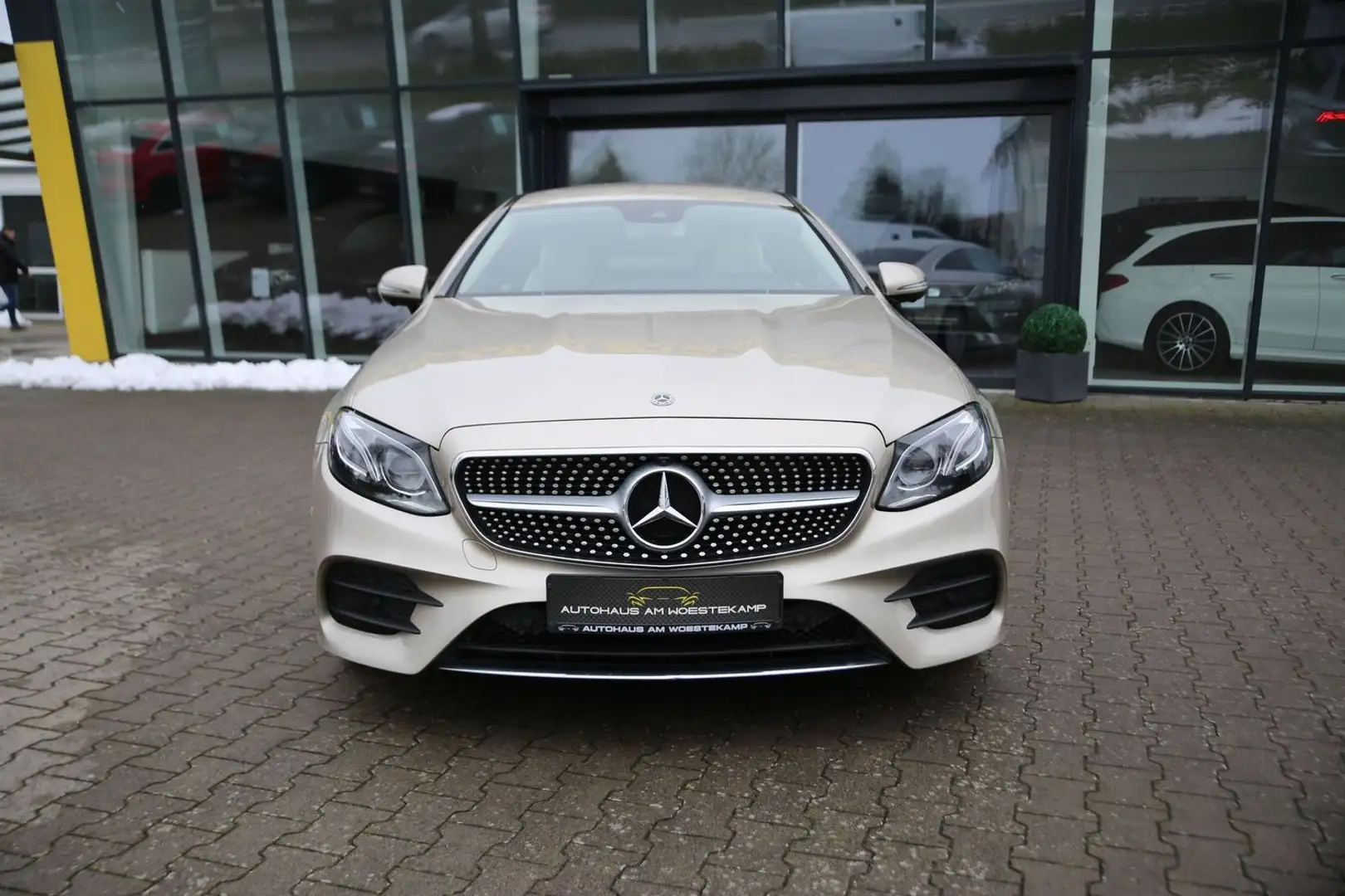 Mercedes-Benz E 400 *4MATIC*AMG*360°*KEYLESS*MULTIB*MwSt*20°LACHANTI Silber - 2
