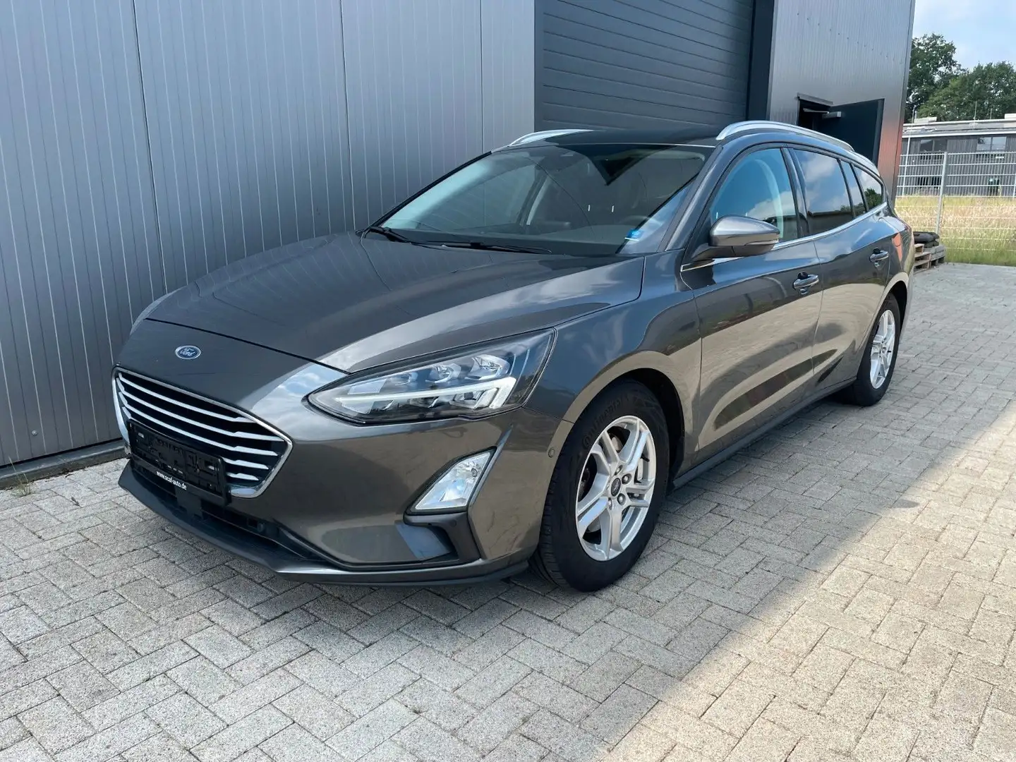 Ford Focus 2,0 EcoBlue 110kW Cool&Connect KAMERA/LED Grau - 1