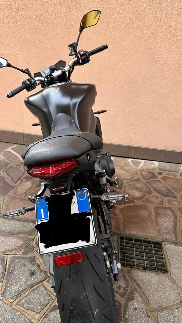 Yamaha MT-09 - 1
