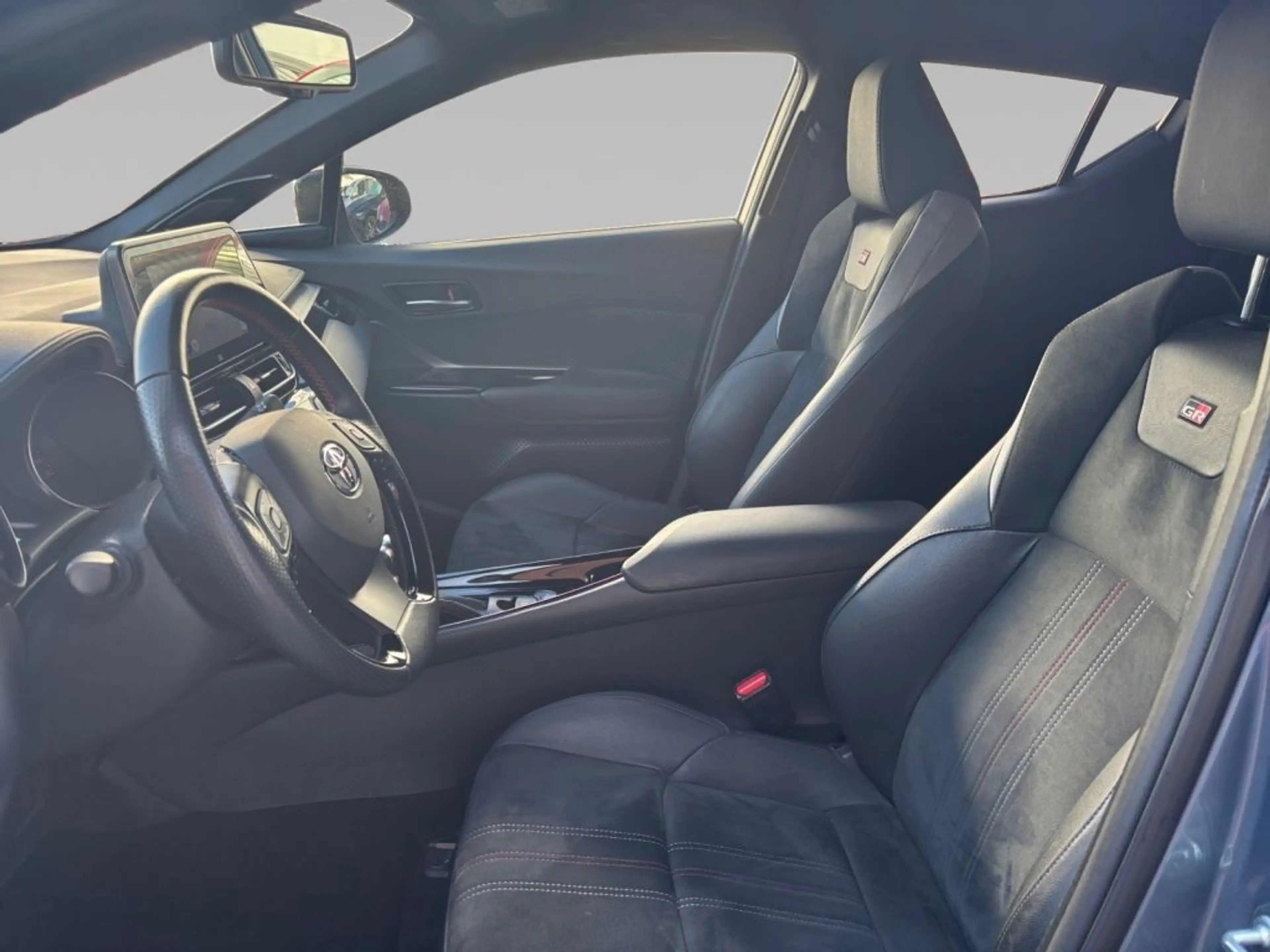 Toyota C-HR 2.0 Hybrid GR Sport — photo 5