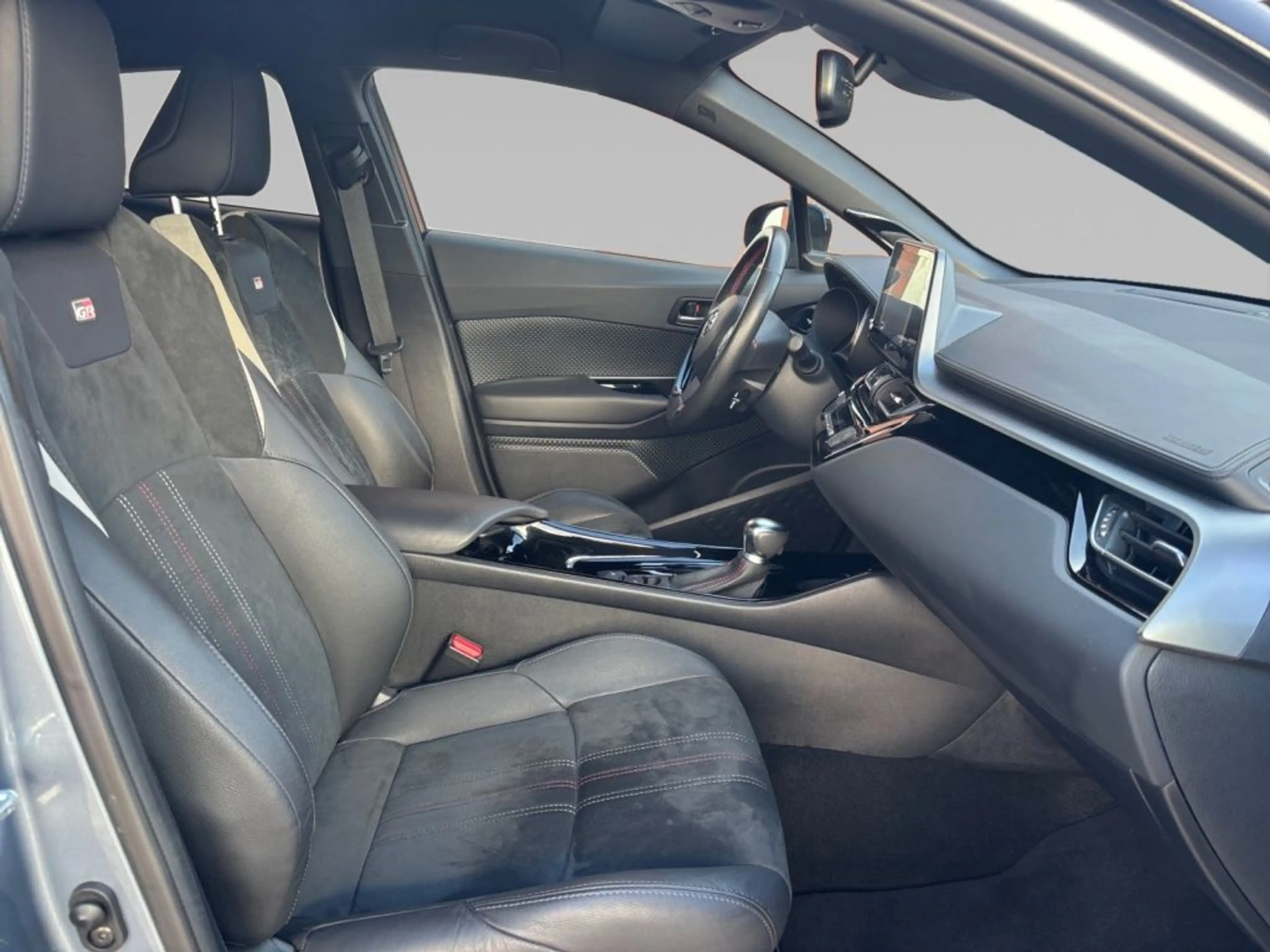 Toyota C-HR 2.0 Hybrid GR Sport — photo 7