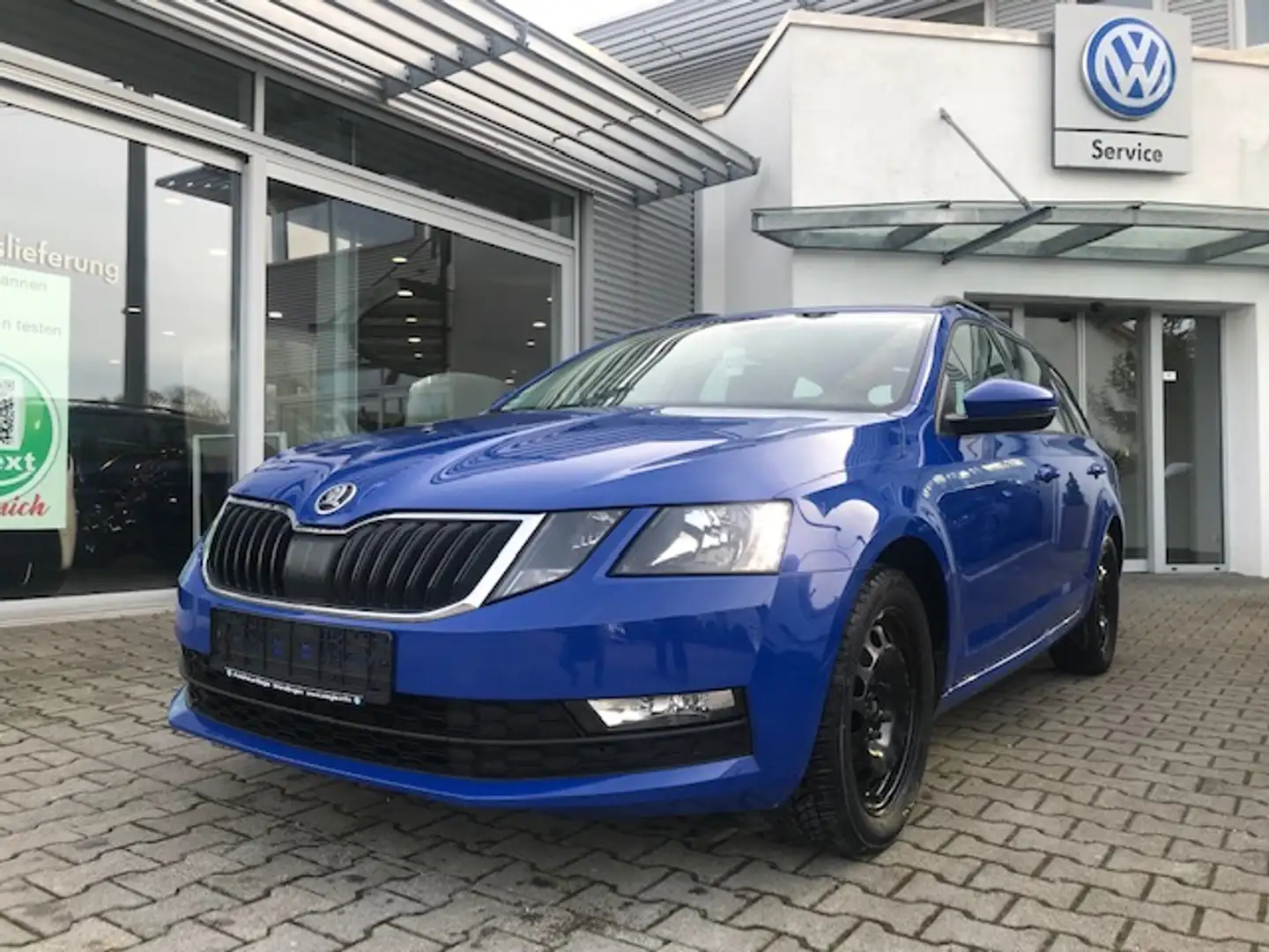 Skoda Octavia Combi 1.6 TDI LED*PDC*AHK Blau - 1