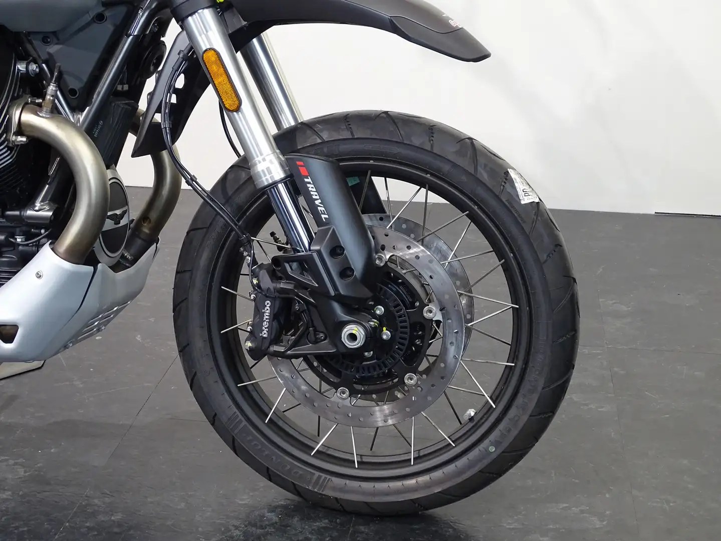 Moto Guzzi V 85 TT TRAVEL Grijs - 2