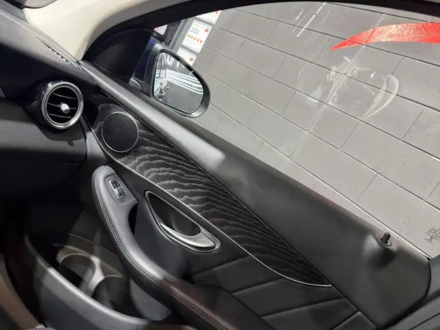 Mercedes-Benz GLC view 12