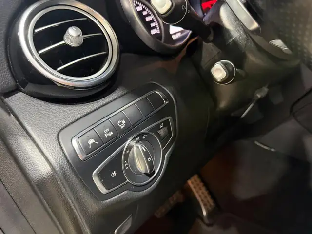 Mercedes-Benz GLC view 14