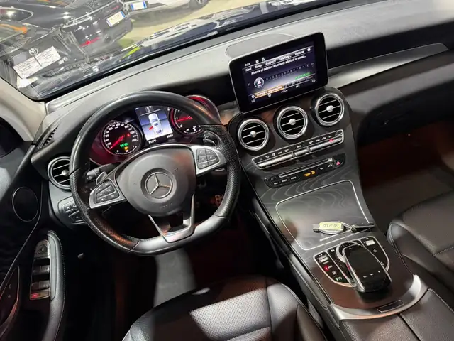 Mercedes-Benz GLC view 13