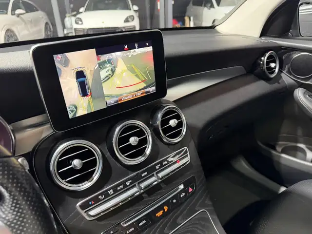 Mercedes-Benz GLC view 15