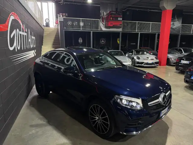 Mercedes-Benz GLC view 2