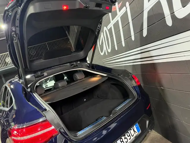 Mercedes-Benz GLC view 10