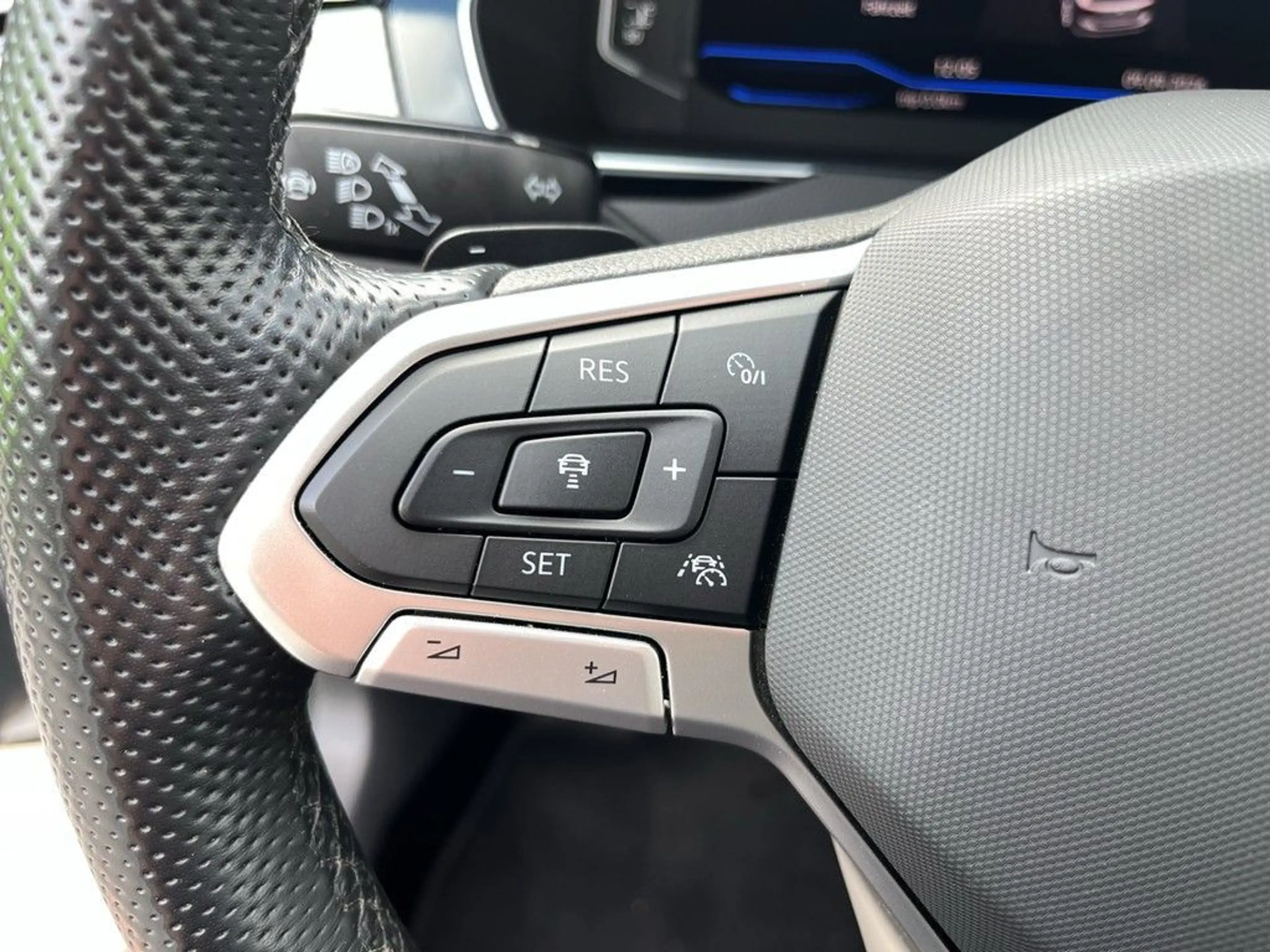 Volkswagen Passat Alltrack 2.0 TSI DSG 4Motion Navi IQ.Ligh — photo 21